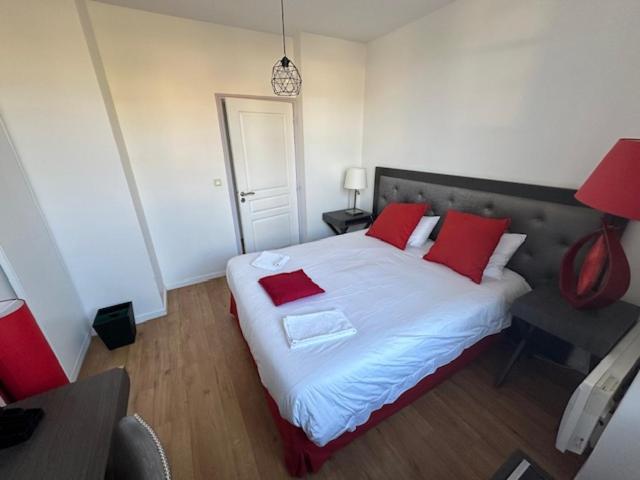 Ferienwohnung Cocon Au Calme Sur Vezere Uzerche Exterior foto
